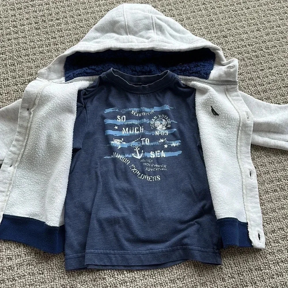 Nautica Toddlers 2 Piece Set -tshirt And Hoodie Size 3yo Good Used Condition